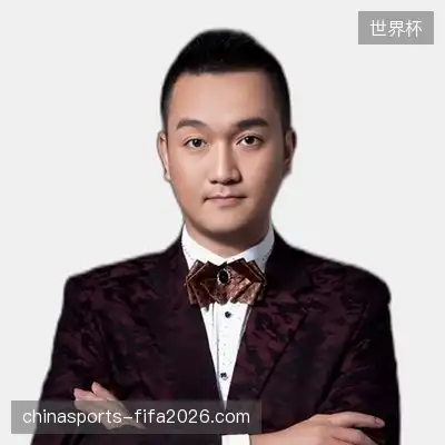 侯英
